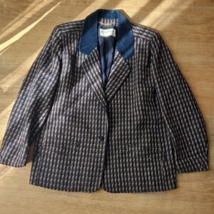 Vintage Windsmoor Elegant Navy and Cream Wool Blazer Sz16
